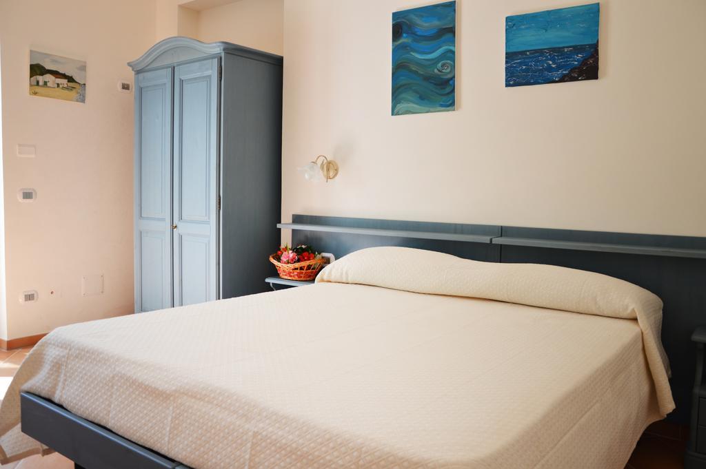 Agriturismo Terra Di Elea Azienda Agricola Di Raimondo Michela Ашеа Номер фото
