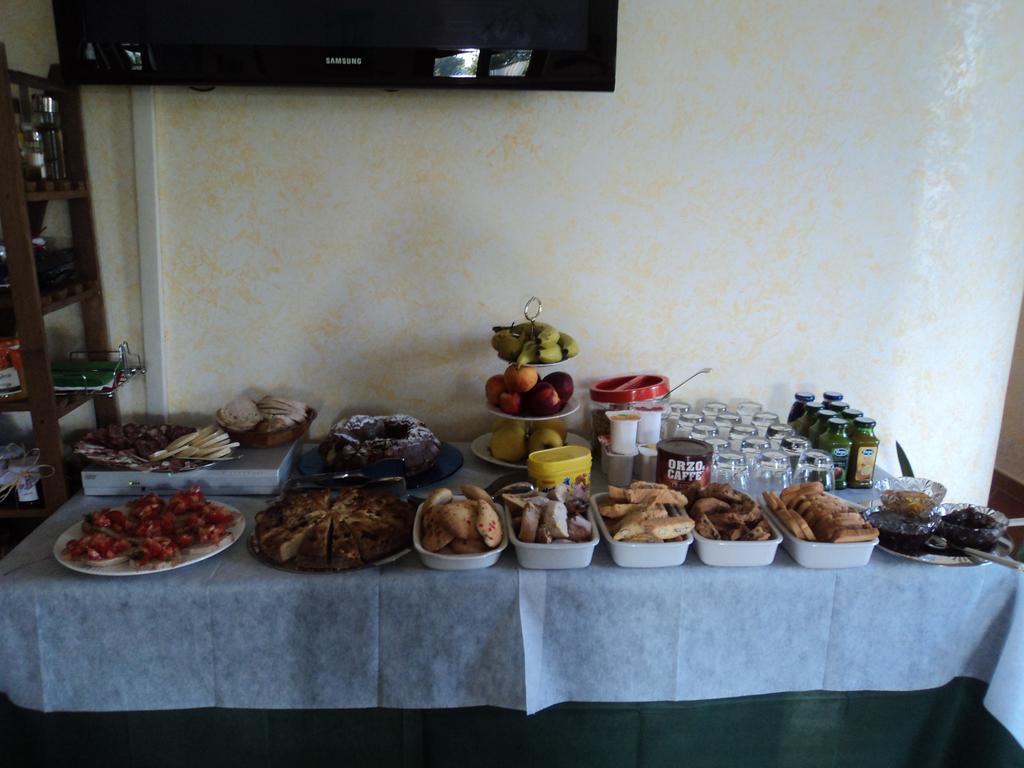 Agriturismo Terra Di Elea Azienda Agricola Di Raimondo Michela Ашеа Экстерьер фото